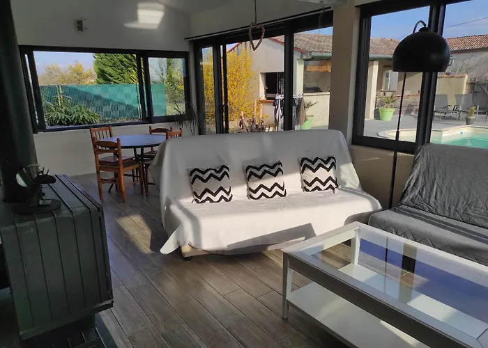 La Mini Ferme Avec Piscine 度假居